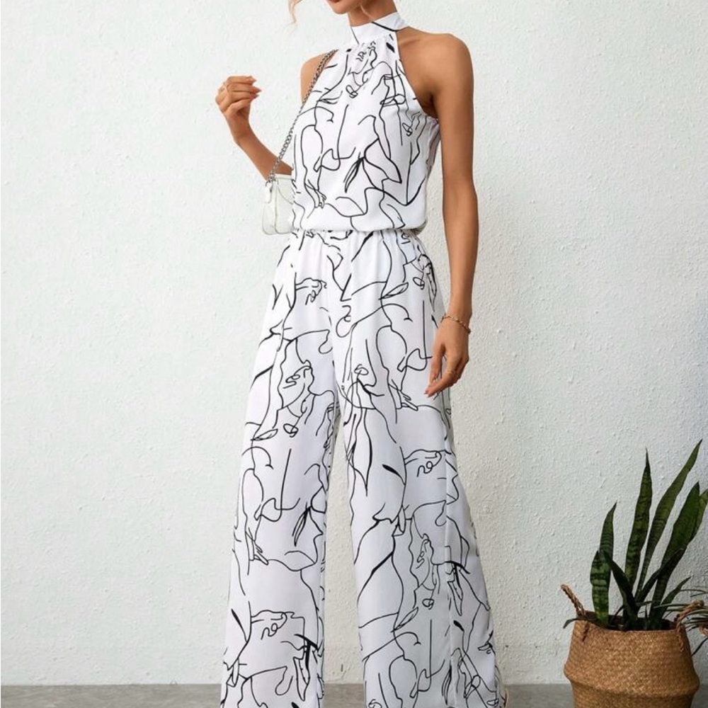 Cool White and Black Abstract 2 Piece Set